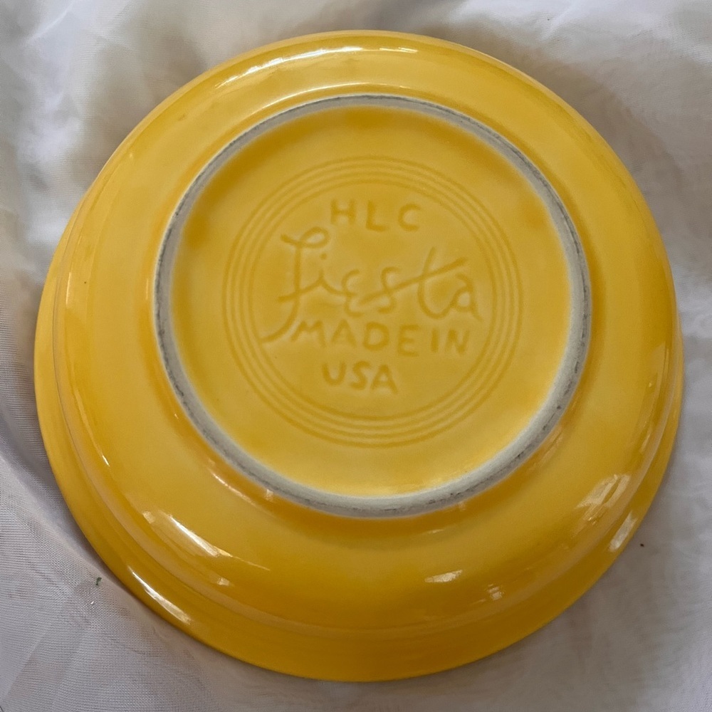 Fiesta bowl small yellow vintage 7” circumference creamic serving dinner - Picture 5 of 6